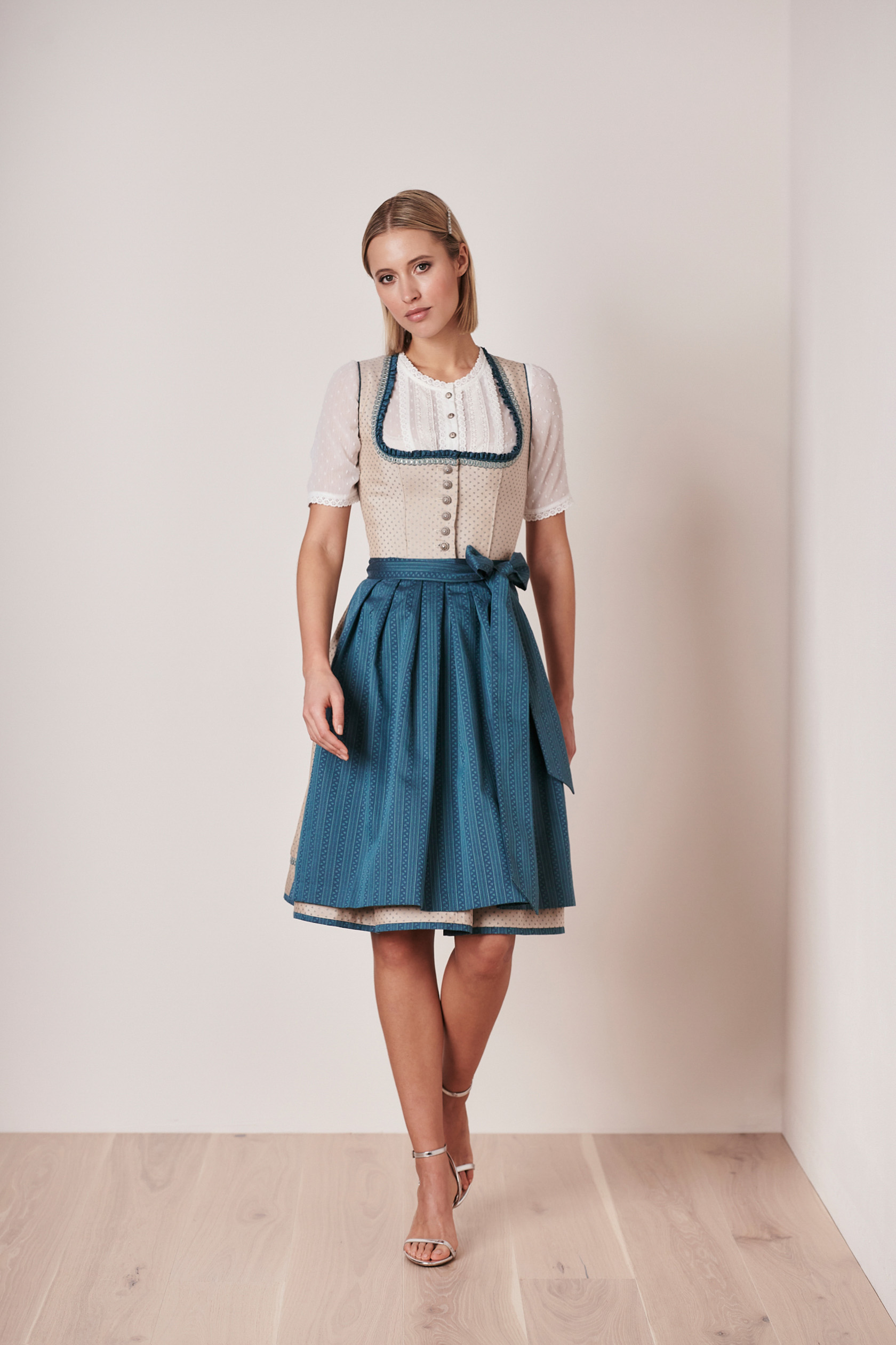Dirndl Beata 60cm