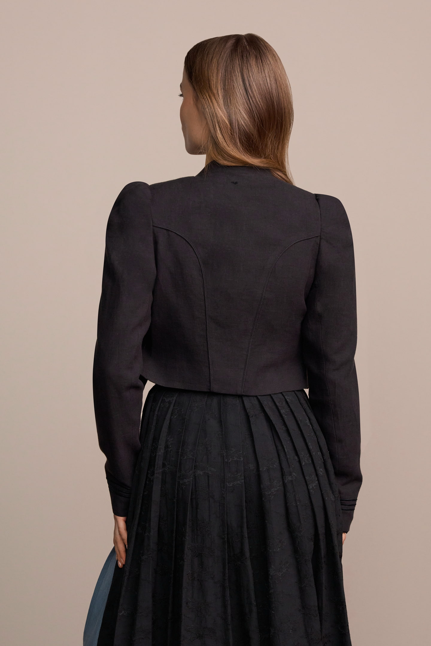 Jacke Leora